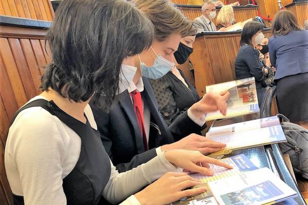 Uczniowie czekają na ogłoszenie wyników