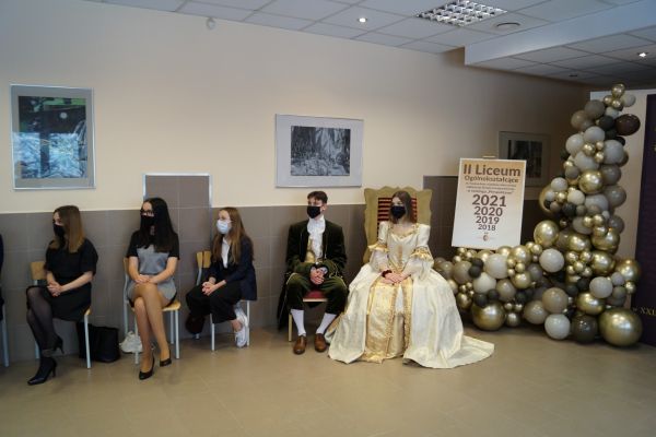 Sapieżanka, Sapieha i uczniowie