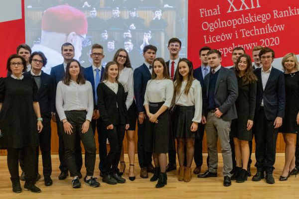 Zdjęcie z Gali - wszyscy z II LO