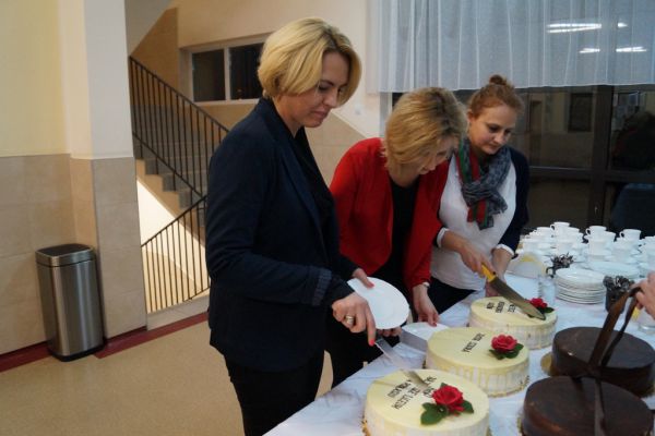 Pani Wicedyrektor i tort